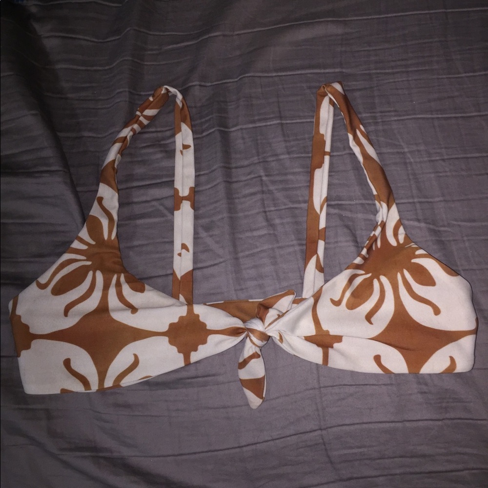 Stone fox swim top